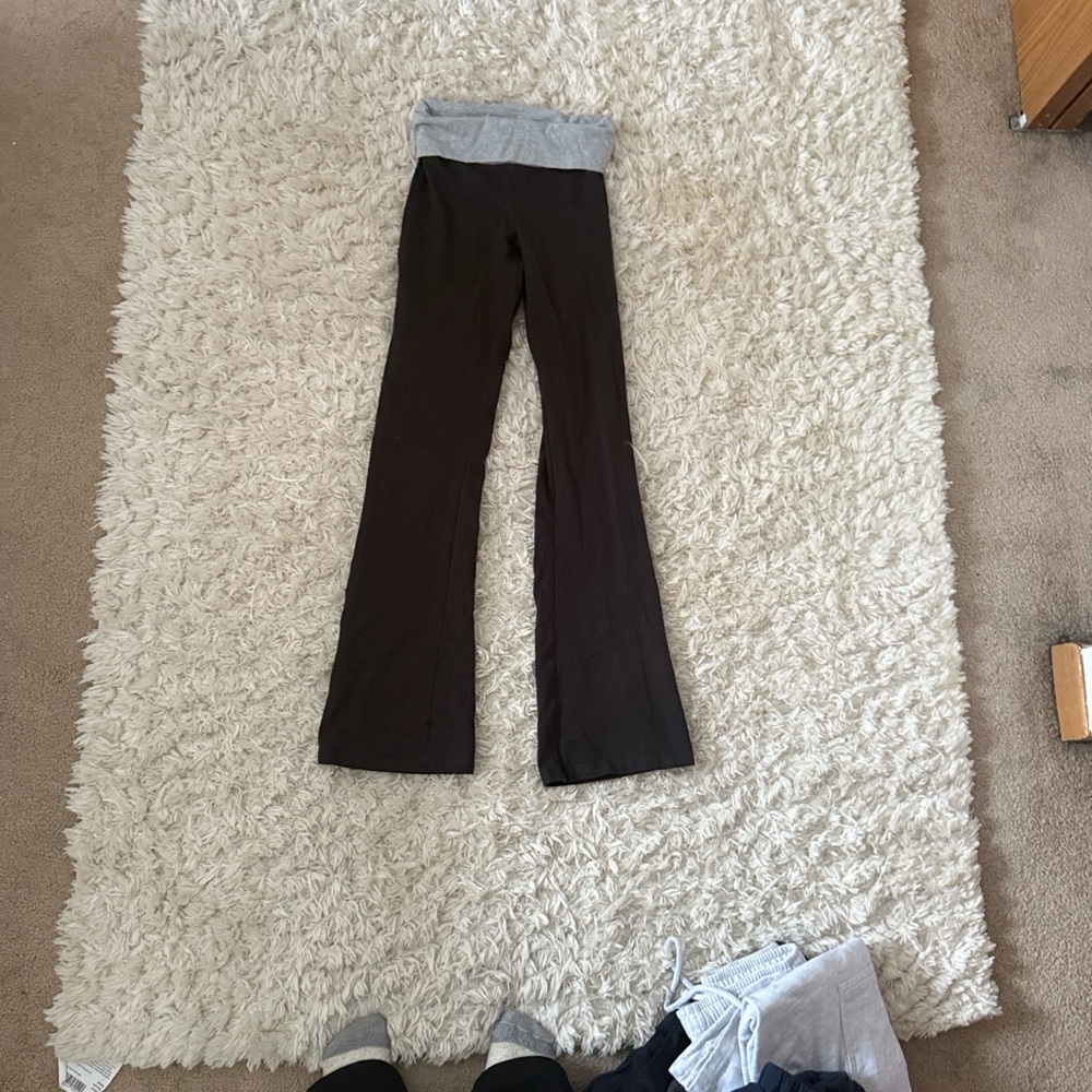 Brandy Melville Fold-over leggings